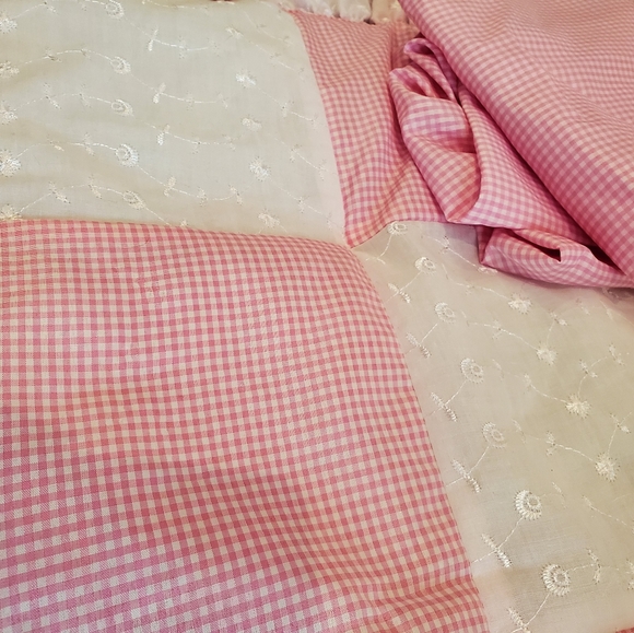 Eustace pink & white cradle bedding - Picture 4 of 6